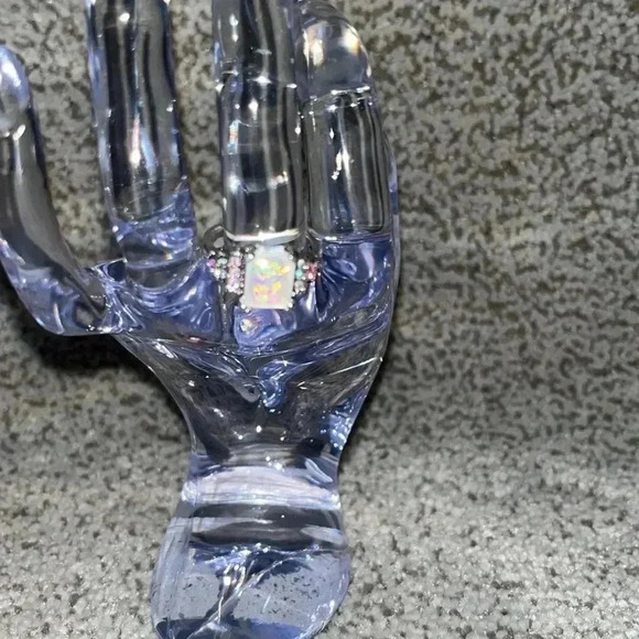 🆕 Sparkling Silver & Crystal Ring Size 7 - Picture 5 of 8